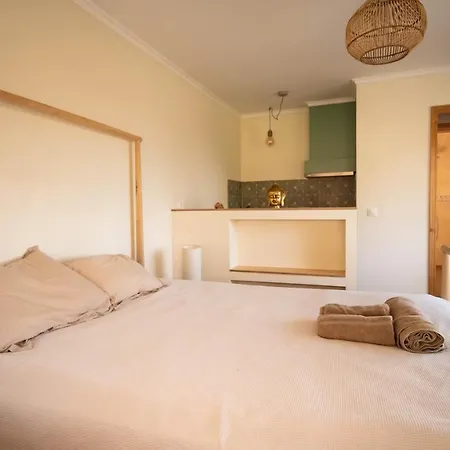 Aloha To Om - Veggie Guest house *